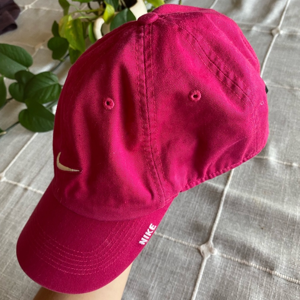 NIKE Bright Pink Hat; One Size; EXCELLENT conditon